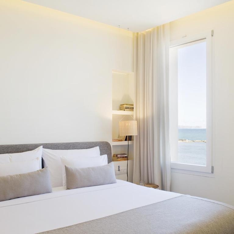 Hostal Empúries - Habitación Doble con vistas al mar - 4