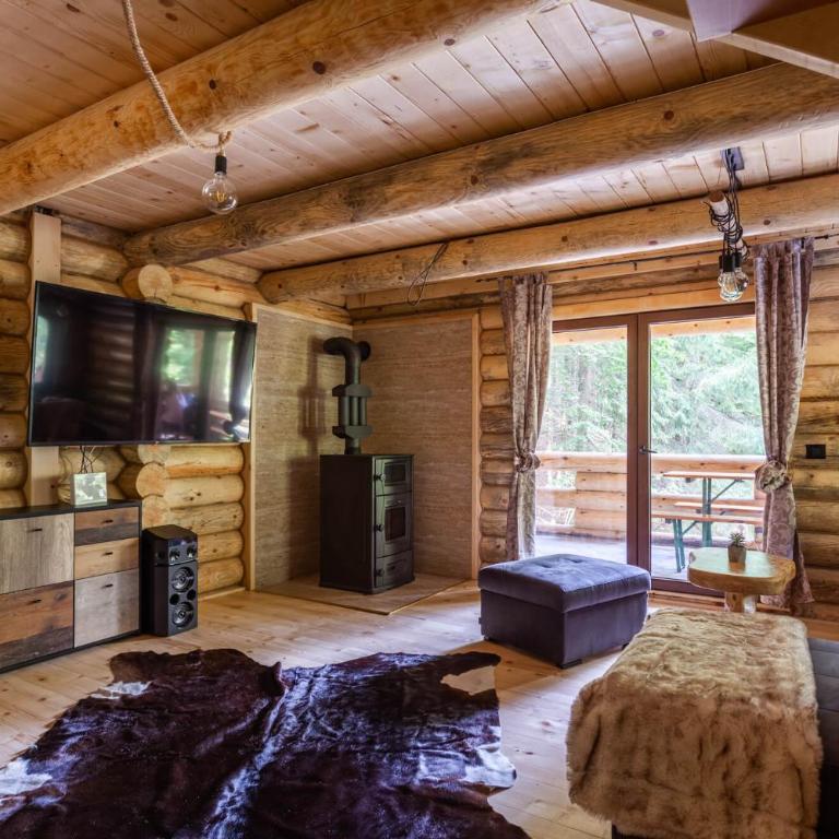 Casa Montana - Two-Bedroom Chalet - 8