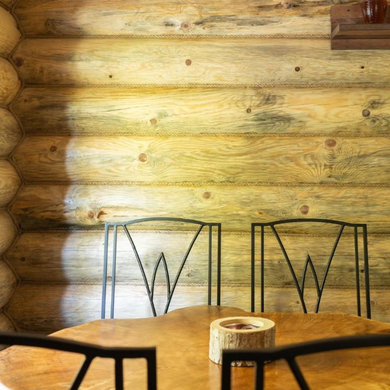 Casa Montana - Two-Bedroom Chalet - 21