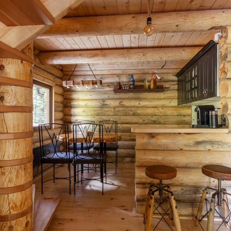 Casa Montana - Two-Bedroom Chalet - 20