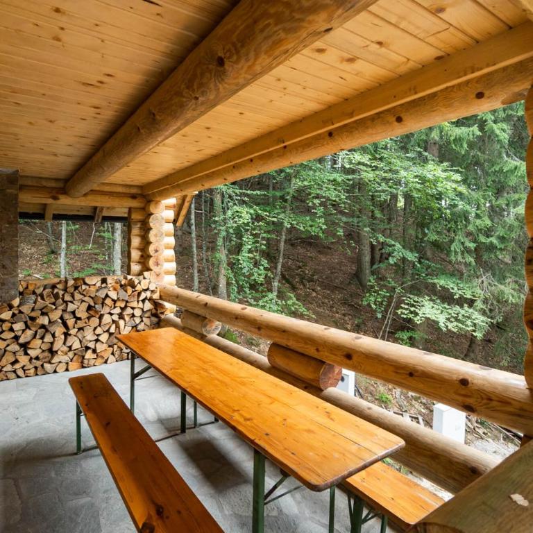 Casa Montana - Two-Bedroom Chalet - 16
