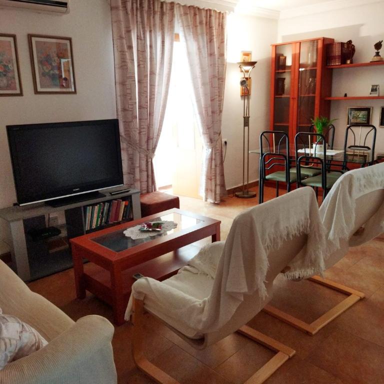 Apartamento tranquilo con 3 dormitorios - Three-Bedroom Apartment - 5
