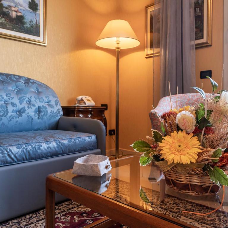 Hotel Bellevue Et Mediterranée - Suite con Vista Mare - 7