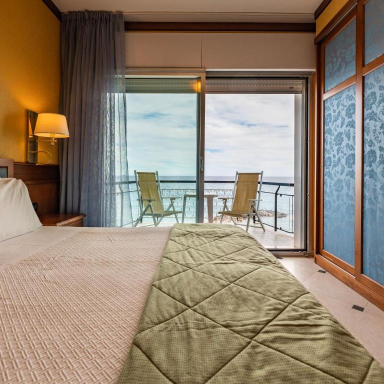 Hotel Bellevue Et Mediterranée - Suite con Vista Mare - 5