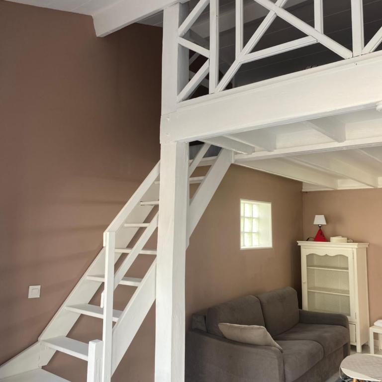 Studio mezzanine au calme - One-Bedroom Apartment - 3