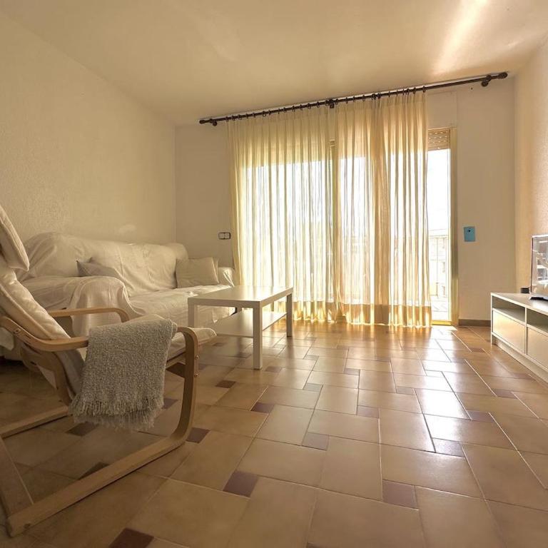Amplio piso para 6 personas - Apartment - 17