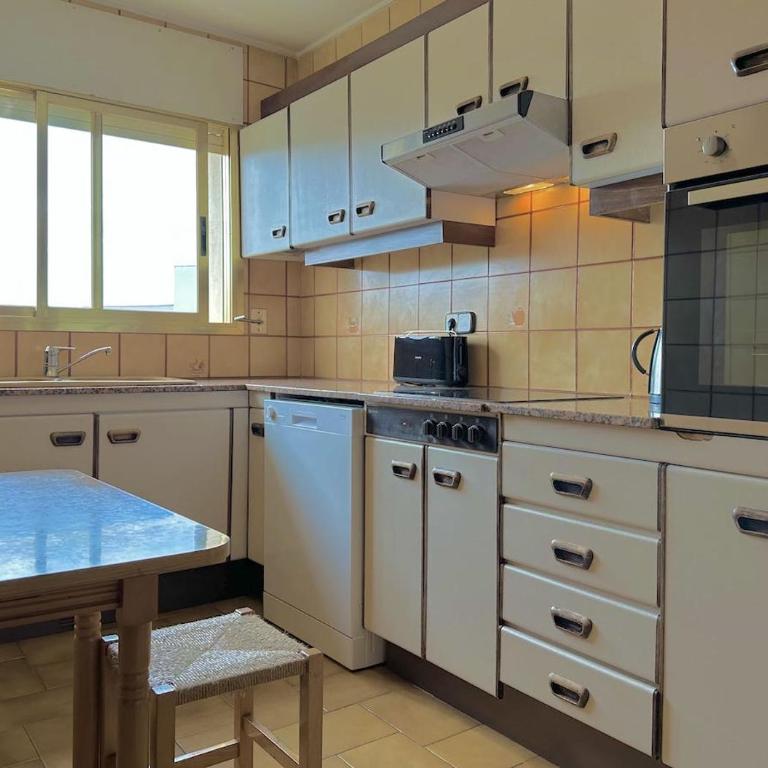 Amplio piso para 6 personas - Apartment - 25