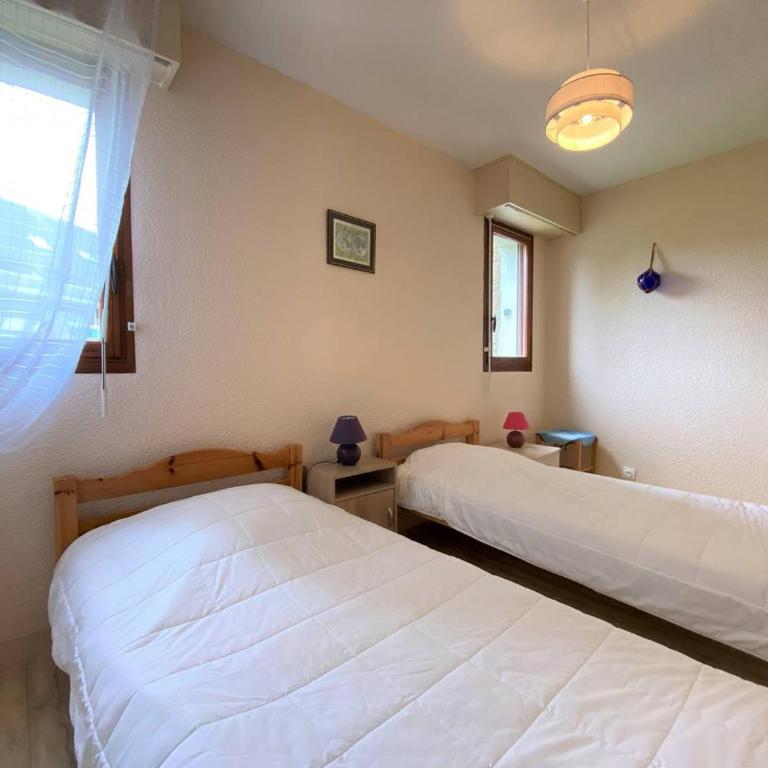 Appartement avec WIFI, parking, balcon-terrasse et ascenseur à Perros-Guirec - FR-1-368-354 - Apartment - 5