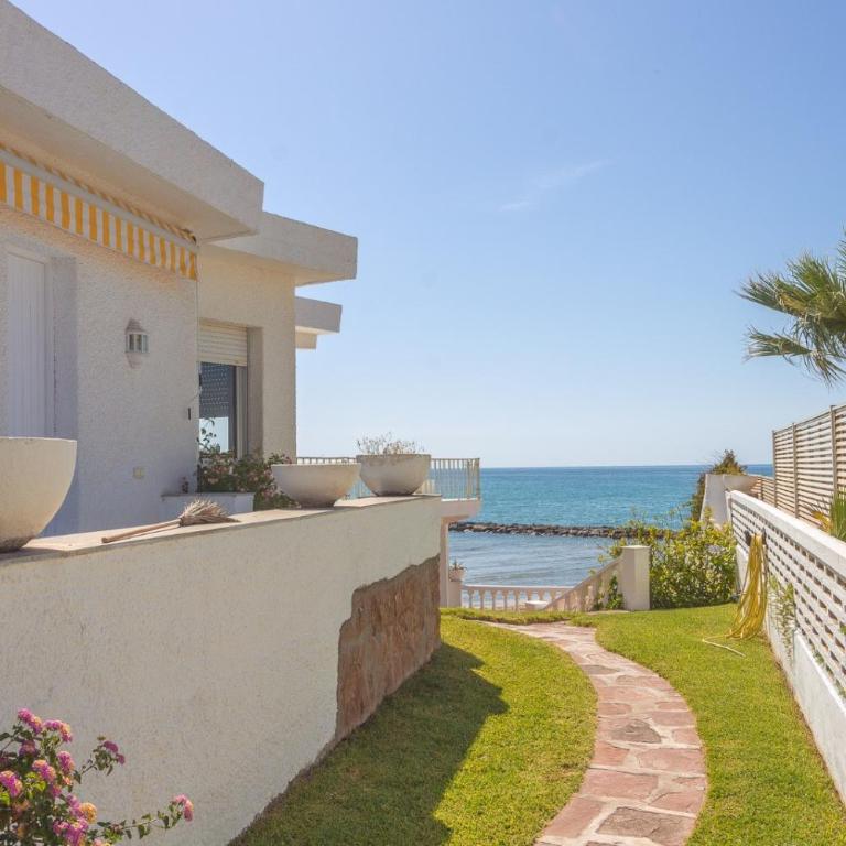 Magnifica VILLA AIREOLA frente al mar - Villa with Sea View - 12