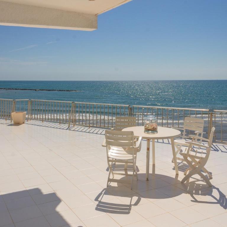 Magnifica VILLA AIREOLA frente al mar - Villa with Sea View - 17