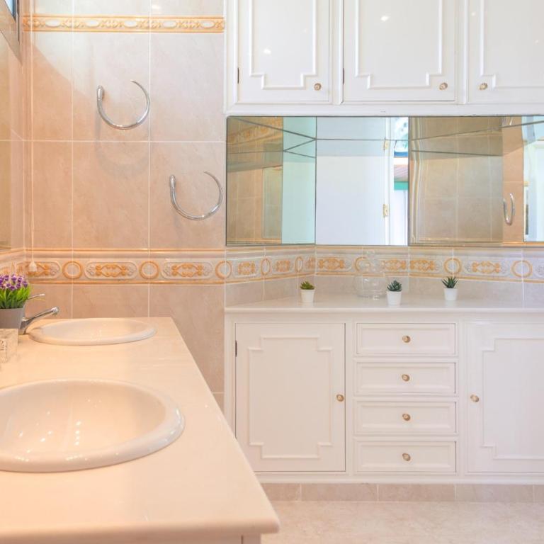 Magnifica VILLA AIREOLA frente al mar - Villa with Sea View - 24