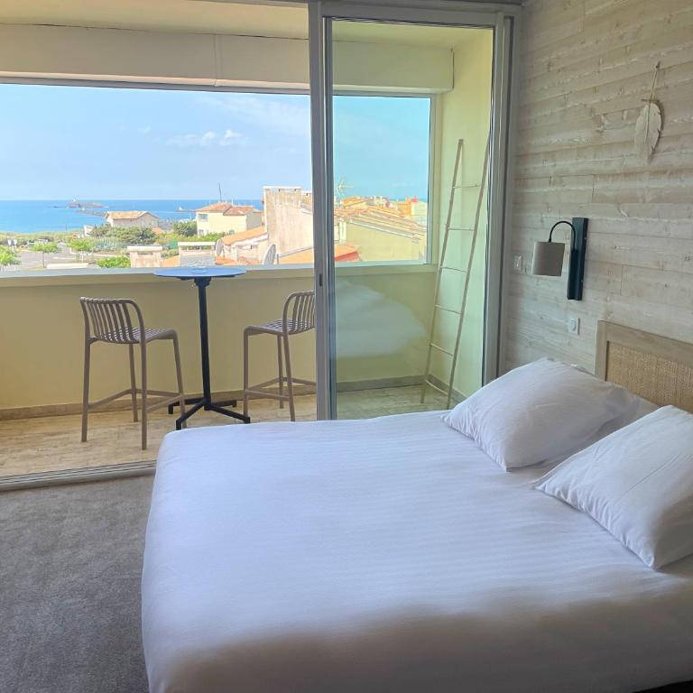 Hôtel La Grande Conque - Chambre Double Deluxe avec Terrasse - Vue Latérale sur Mer - 5