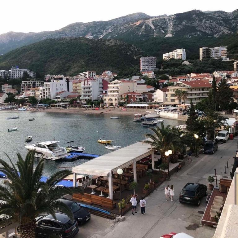 Monika - Two-Bedroom Apartment - 11