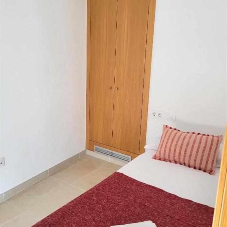 Roses Casc Antic SL Sabater 3 - Three-Bedroom Apartment - 2