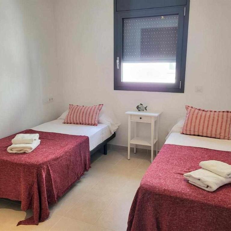 Roses Casc Antic SL Sabater 3 - Three-Bedroom Apartment - 9