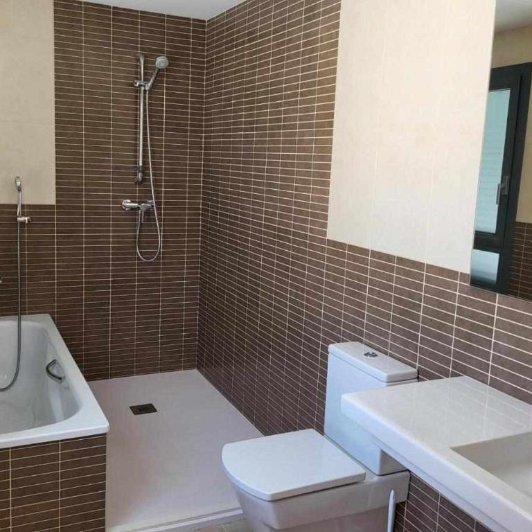 Roses Casc Antic SL Sabater 3 - Three-Bedroom Apartment - 21