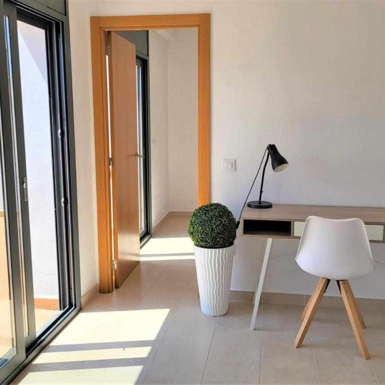 Roses Casc Antic SL Sabater 3 - Three-Bedroom Apartment - 22