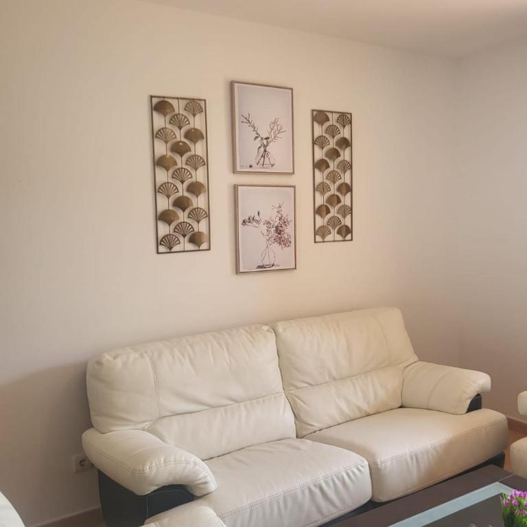 BAJO con JARDÍN PROPIO EN VALLE DEL ESTE GOLF!! - Apartamento de 2 dormitorios - 47