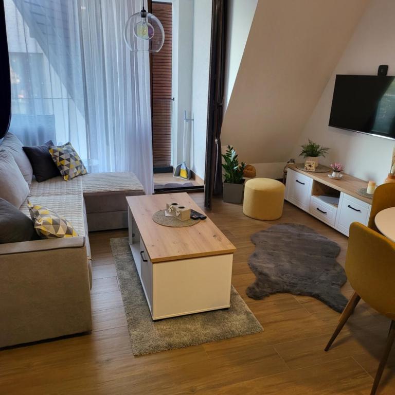 Divčibare_sunrise - Apartman sa 1 Spavaćom Sobom - 1
