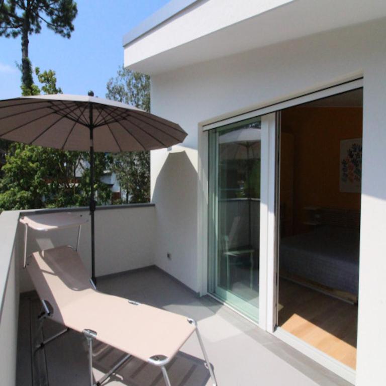 Tranquil villa in Lignano Pineda - Villa - 2