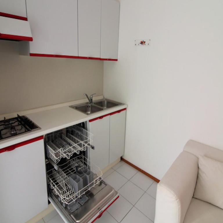 Attic apartment 50mt from the beach - Apartment - 6