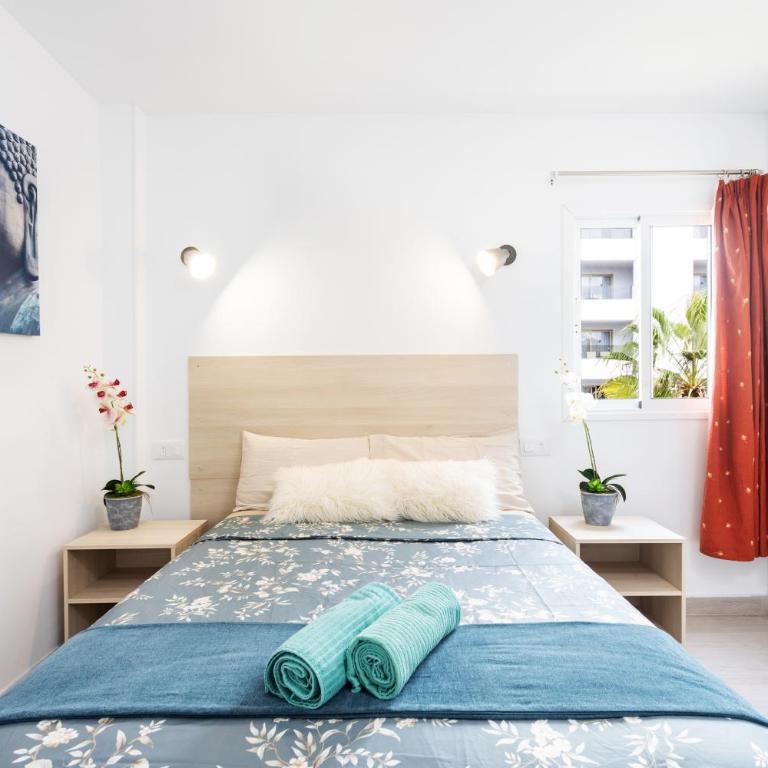 Three spacious apartments 150m from the Las Americas promenade - Apartamento - 2