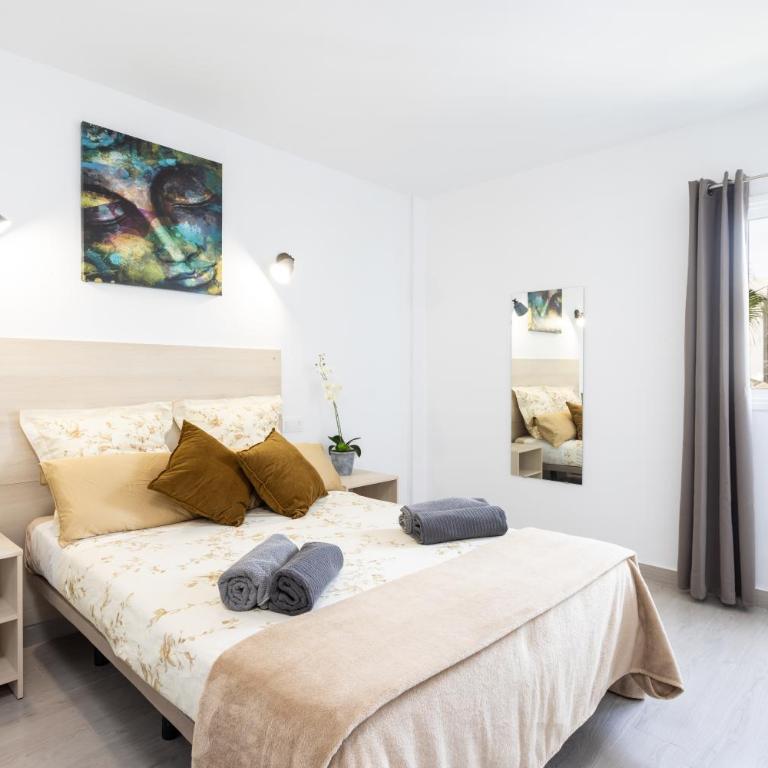 Three spacious apartments 150m from the Las Americas promenade - Apartamento - 1