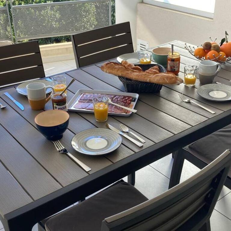 Appart'Calvi, 200 m de la plage de la Pinède, WIFI gratuit - Appartement 1 Chambre - 6