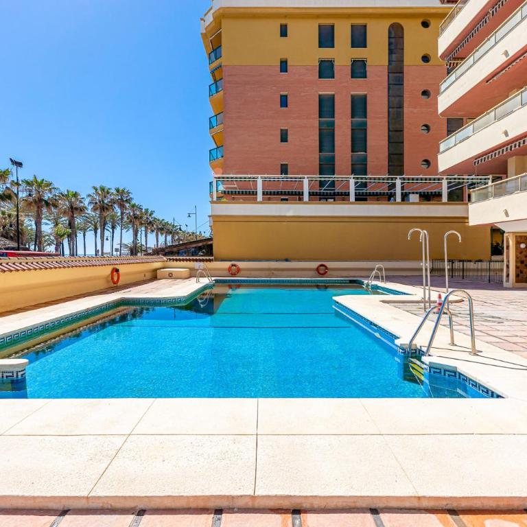 797 HOLIDAY RENTALS - Piso con espectaculares vistas en primera linea de playa - Apartment with Sea View - 5