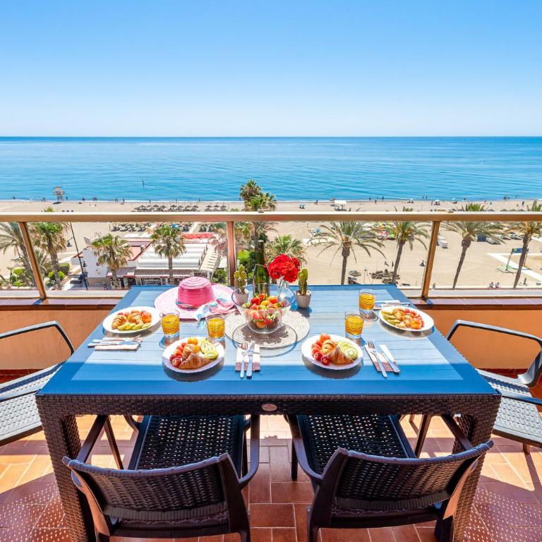 797 HOLIDAY RENTALS - Piso con espectaculares vistas en primera linea de playa - Apartment with Sea View - 9