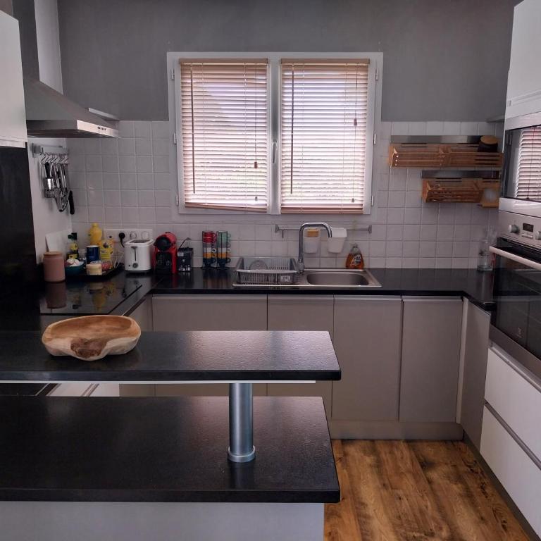 Mimizan Jolie maison moderne avec piscine chauffée 4 Ch et jardin - Maison 4 Chambres - 7