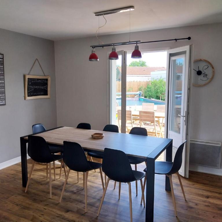 Mimizan Jolie maison moderne avec piscine chauffée 4 Ch et jardin - Maison 4 Chambres - 5