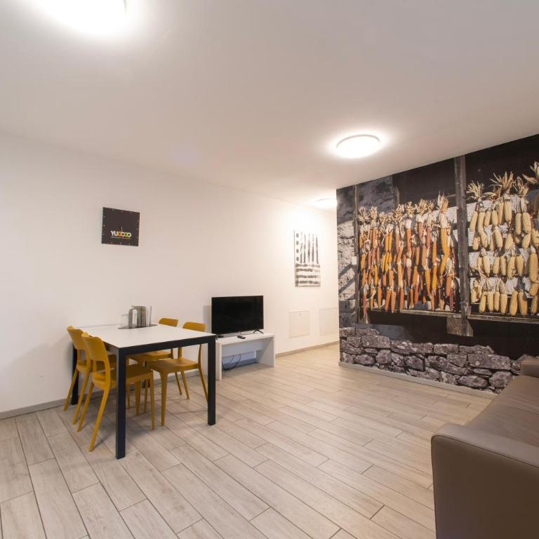 CityU Grazioli 27 Appartamento Trento Città - 2 stanze con 2 parcheggi privati gratuiti - Appartamento con 2 Camere da Letto - 20