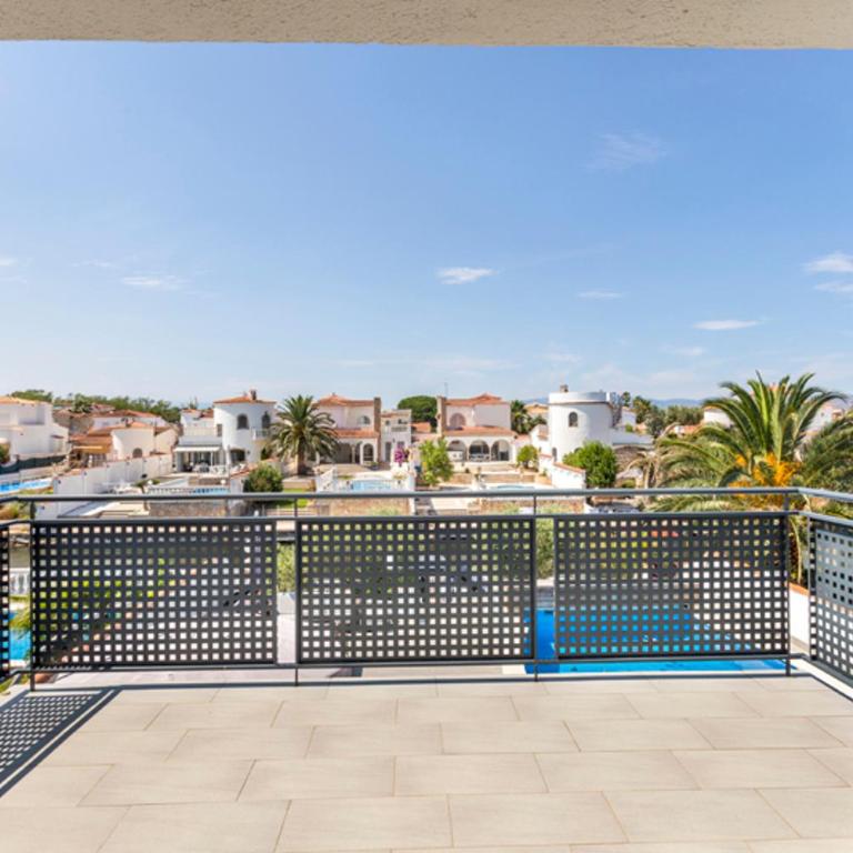 2016 Villa moderna al canal con 4 habitaciones by homeselectspain - Villa con piscina privada - 29