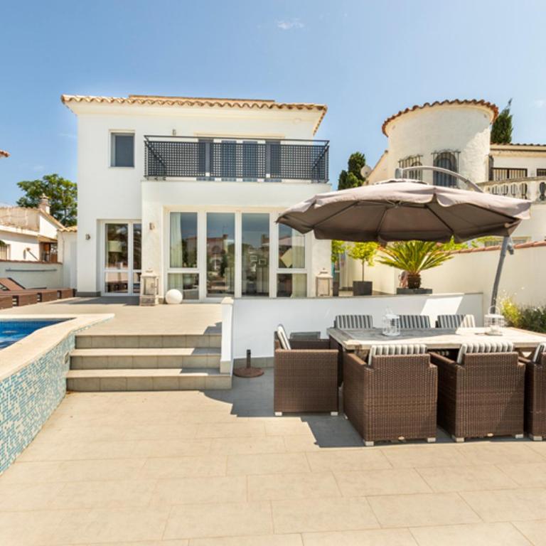 2016 Villa moderna al canal con 4 habitaciones by homeselectspain - Villa con piscina privada - 30