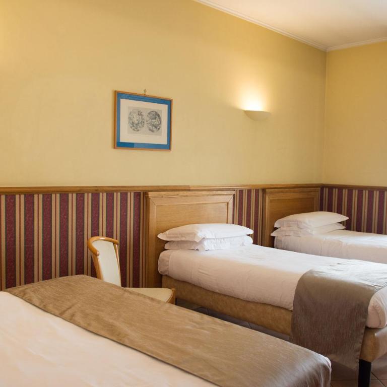 Hotel Leopardi - Quadruple Room - 1