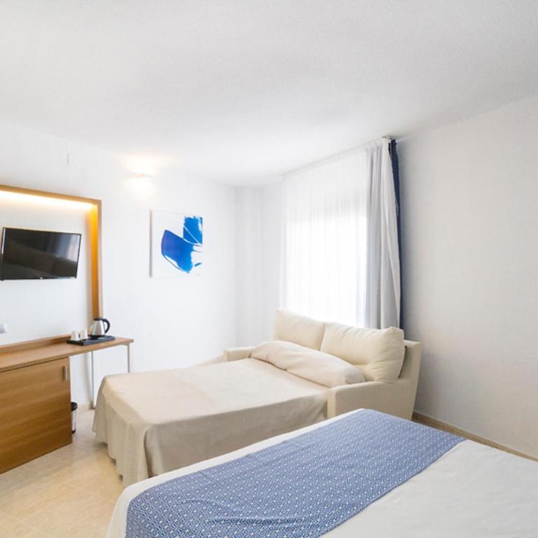 Ibersol Torremolinos Beach - Habitación Cuádruple con vistas al mar (2 adultos + 2 niños) - 8