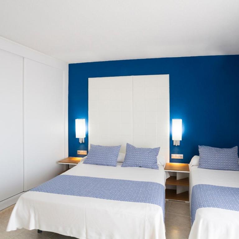 Ibersol Torremolinos Beach - Habitación Triple Estándar con vistas parciales al mar - 8
