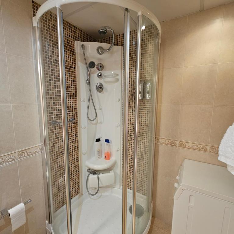 La Roca-Mediterráneo Views, 8th Floor-New Kitchen- POOL- Parking-Air Conditioning, Ceiling Fans & Free WIFI - Apartamento de 1 dormitorio - 19