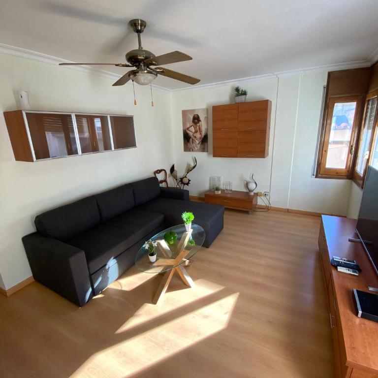 Appartement Centre-ville Rosas a 100 mètre de la mer - Three-Bedroom Apartment - 1