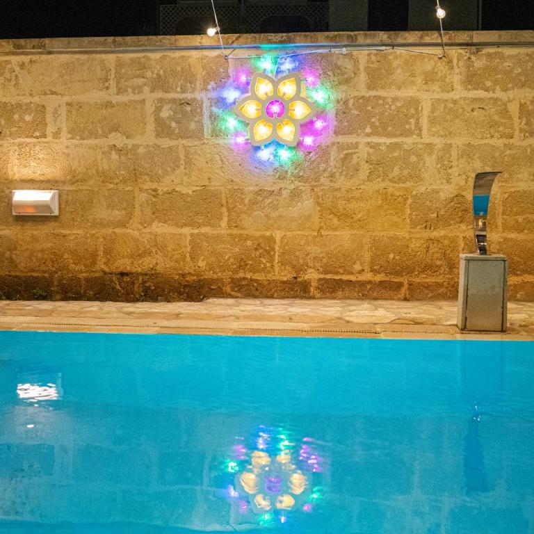 Villa Teresa Elegant & Relaxing Holiday Home with private hydro spa pool - Vacation Home - 48