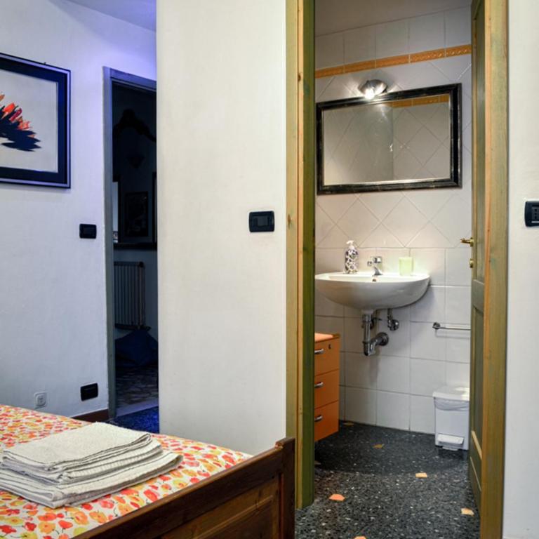 Bed And Breakfast Arcobaleno - Camera Matrimoniale/Doppia con Letti Singoli con Bagno Privato - 1