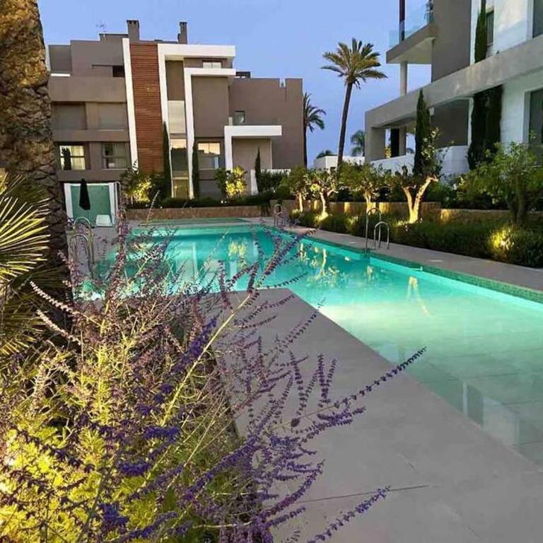 MODERN LUXURY PENTHOUSE, 15 minutes MARBELLA - Apartamento de 2 dormitorios - 38