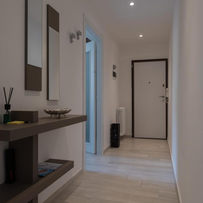 Capo di Lucca Home - in the historical center with terrace - Apartment with Terrace - 40