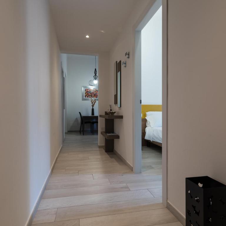 Capo di Lucca Home - in the historical center with terrace - Apartment with Terrace - 21