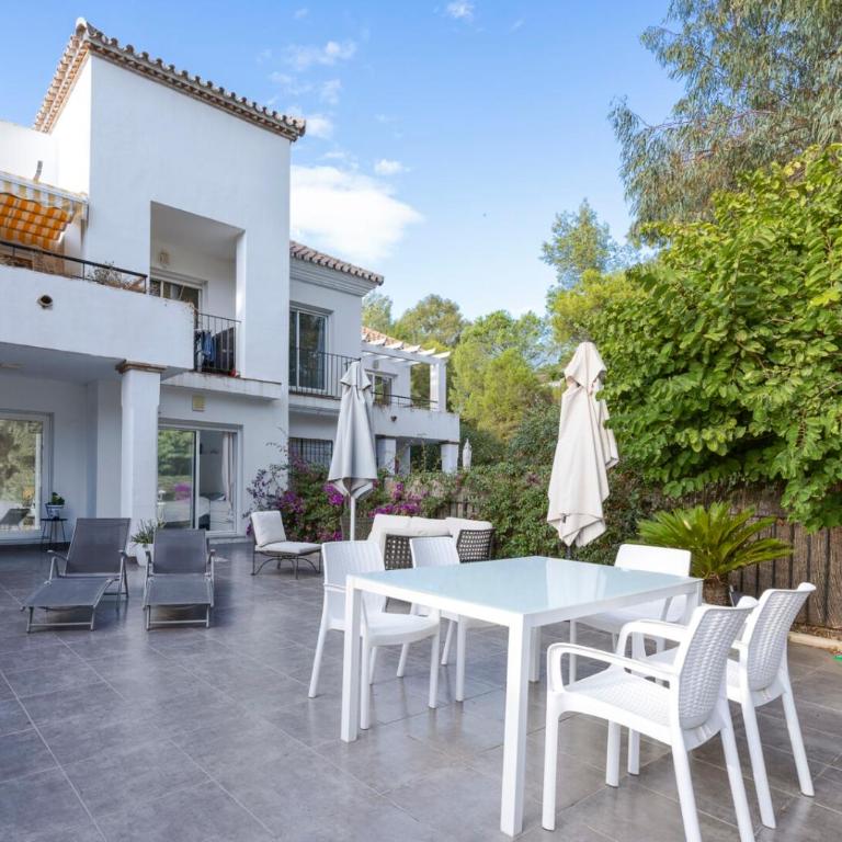 Luxury apartment near Puerto Banús - Two-Bedroom Apartment with Terrace - 4