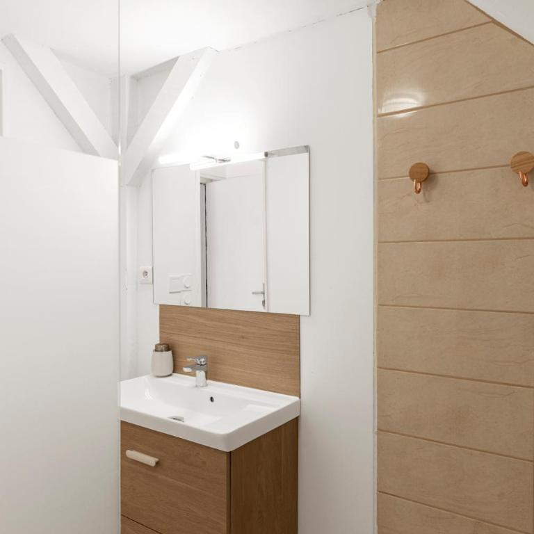 Appartement Bohème Chic - Cosy & Climatisé - Entre Gare & Cité - Apartment mit 1 Schlafzimmer - 15