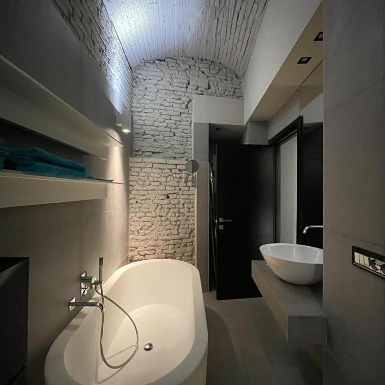 Portici Design Suite - Historical Center - One-Bedroom Apartment - 11