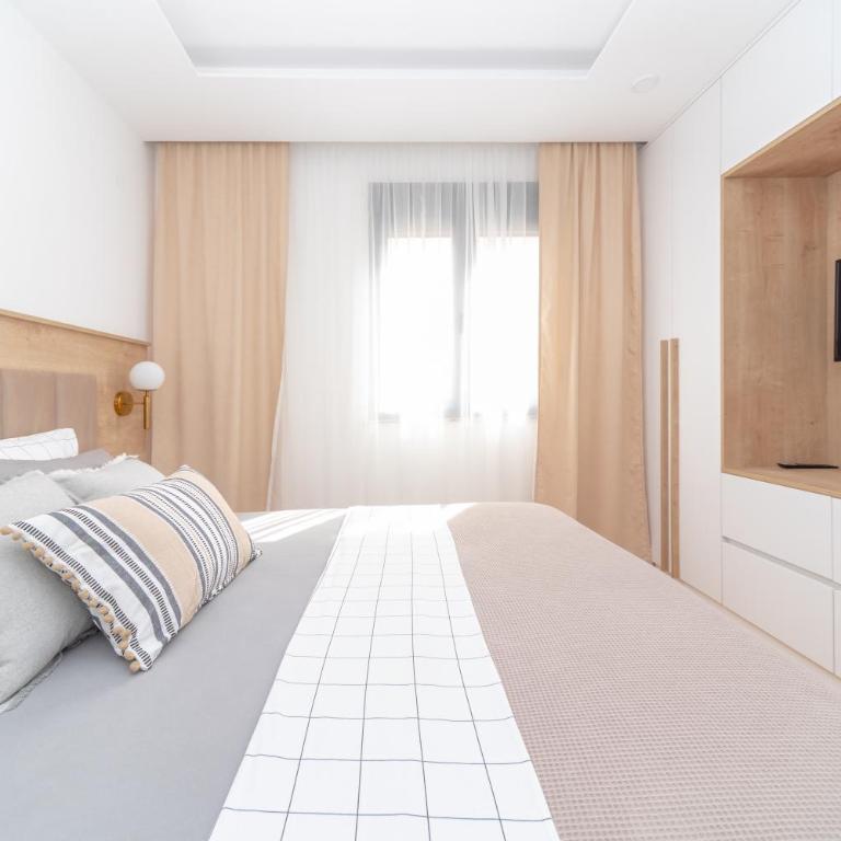 Salus Hill Condo - One-Bedroom Apartment - 10