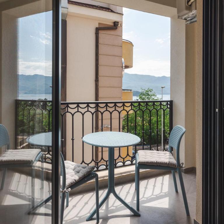 Salus Hill Condo - One-Bedroom Apartment - 2